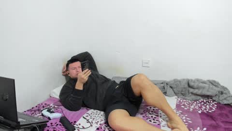 Snapshot of fuckynations chatting on December 24, 11:11 pm Fuckdirtymen online show from December 24, 11:11 pm