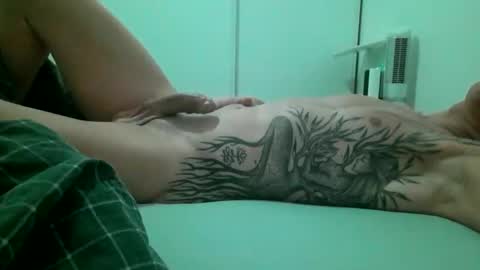 Snapshot of fullartofsex chatting on November 1, 4:47 am FullArtOfSex online show from November 1, 4:47 am