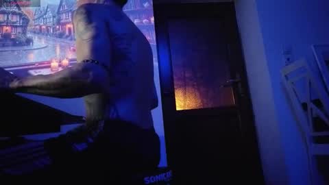 Snapshot of fullartofsex chatting on December 19, 7:10 pm FullArtOfSex online show from December 19, 7:10 pm