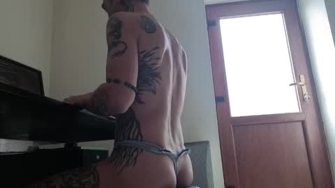 Snapshot of fullartofsex chatting on February 6, 1:03 pm FullArtOfSex online show from February 6, 1:03 pm