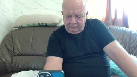 fullballs6 online show from March 5, 8:32 am