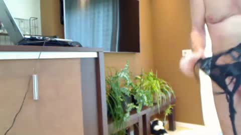 Snapshot of fun4couples chatting on February 18, 10:11 am fun4couples online show from February 18, 10:11 am