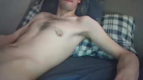 Snapshot of fundude1993 chatting on February 27, 9:43 am fundude1993 online show from February 27, 9:43 am