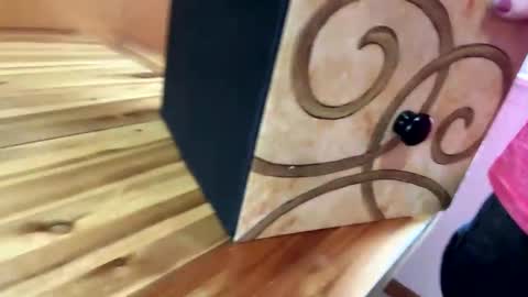 Linnys Palace online show from October 29, 5:14 pm