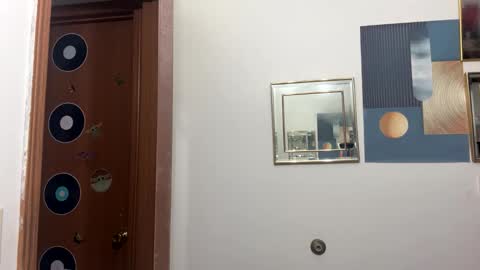 Linnys Palace online show from December 1, 5:18 pm