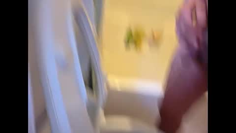 Snapshot of fungi4591 chatting on February 17, 8:26 pm Daniel kim online show from February 17, 8:26 pm