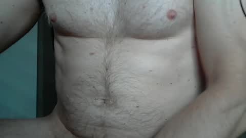 Snapshot of funguy1979100 chatting on June 14, 1:46 pm funguy1979100 online show from June 14, 1:46 pm