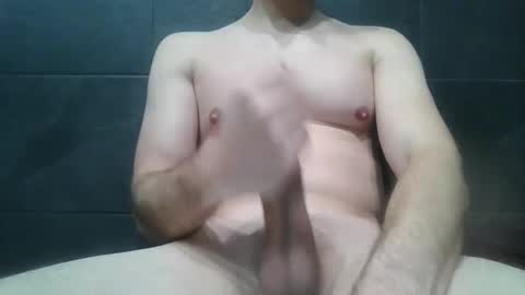 Snapshot of funguyinto89 chatting on December 30, 3:24 pm funguyinto89 online show from December 30, 3:24 pm