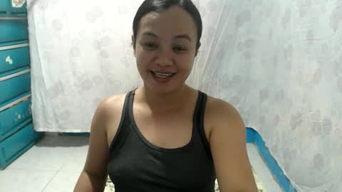 Snapshot of funluvnpinay4u chatting on February 10, 5:11 am MAE online show from February 10, 5:11 am