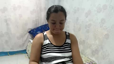 Snapshot of funluvnpinay4u chatting on February 12, 9:59 am MAE online show from February 12, 9:59 am