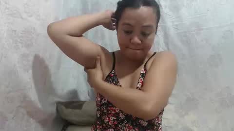 Snapshot of funluvnpinay4u chatting on February 22, 1:51 am MAE online show from February 22, 1:51 am