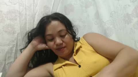 Snapshot of funluvnpinay4u chatting on February 25, 1:54 pm MAE online show from February 25, 1:54 pm