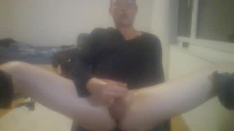 Snapshot of funneltunnel chatting on May 6, 12:08 am funneltunnel online show from May 6, 12:08 am