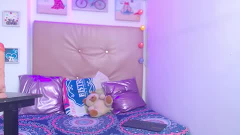 funny_and_horny online show from November 19, 4:01 am