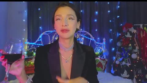 Tiffany online show from December 25, 4:01 am