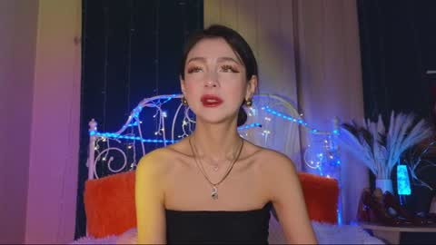 Tiffany online show from January 28, 10:45 pm