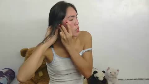 LIL LEE online show from November 27, 2:35 am