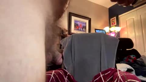 Snapshot of furryhugs69 chatting on October 23, 11:42 am Erich online show from October 23, 11:42 am