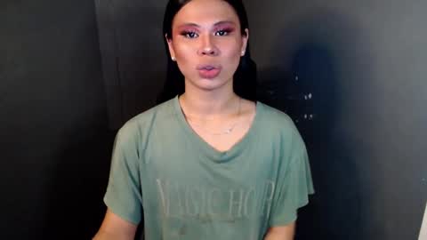 fuschiafucker online show from December 6, 10:05 am