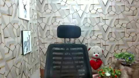 fushialore online show from January 6, 11:29 pm