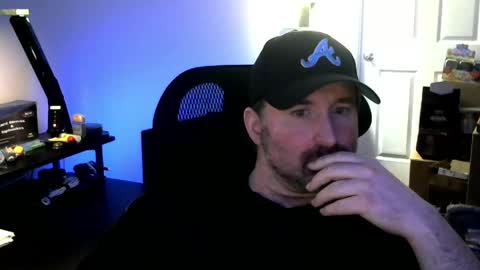 fuzz69_ online show from April 2, 12:52 am