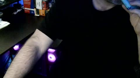 fuzz69_ online show from April 21, 8:34 pm