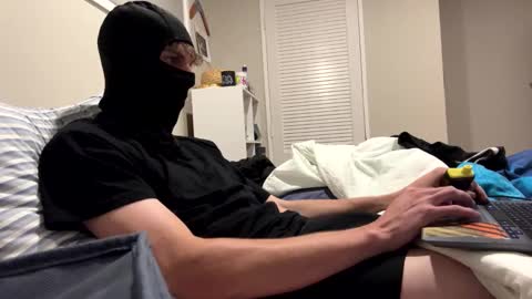 Snapshot of fuzzie_07 chatting on January 27, 11:43 am fuzzie_07 online show from January 27, 11:43 am