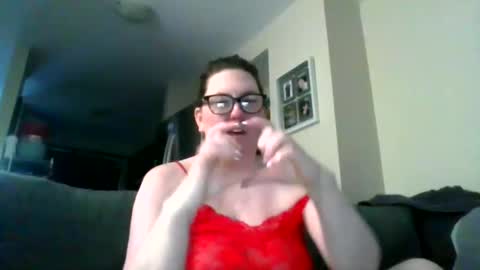 fuzzypeaches87 online show from February 7, 10:35 pm