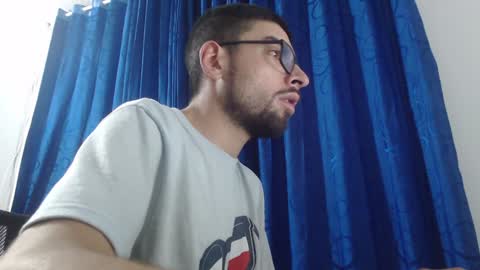 Snapshot of fvckhorneyguy chatting on February 7, 4:37 am andrew online show from February 7, 4:37 am