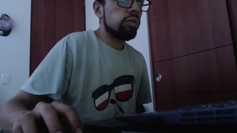 Snapshot of fvckhorneyguy chatting on February 22, 3:25 pm andrew online show from February 22, 3:25 pm