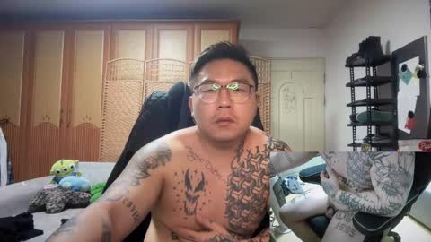 Snapshot of fxckwituno chatting on February 10, 2:54 pm fxckwituno online show from February 10, 2:54 pm