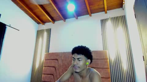 fykmor online show from November 12, 8:19 pm