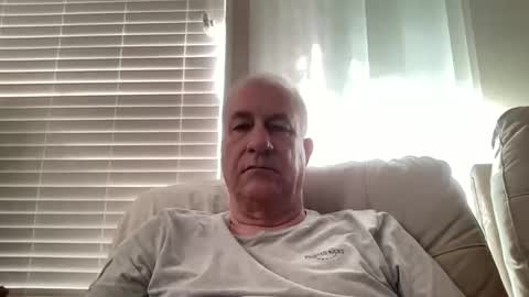 fyrguy101 online show from December 18, 11:00 pm