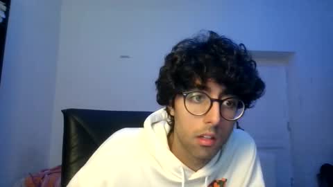 g1ulioo online show from November 19, 11:21 am