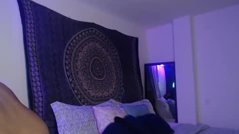 g_bella2025 online show from November 23, 8:30 pm