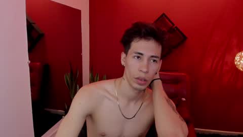 Snapshot of gaarataihen1 chatting on December 3, 3:44 pm Gaara online show from December 3, 3:44 pm