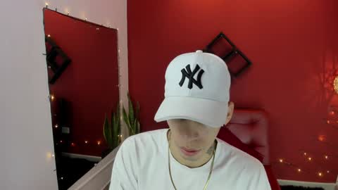 Snapshot of gaarataihen1 chatting on December 7, 11:51 am Gaara online show from December 7, 11:51 am