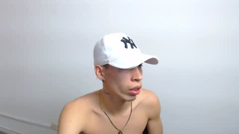 Snapshot of gaarataihen1 chatting on January 23, 3:22 pm Gaara online show from January 23, 3:22 pm