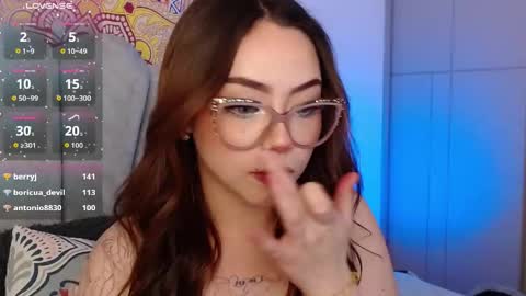    online show from November 26, 9:10 am