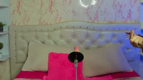 Snapshot of gabbieskinny chatting on November 11, 3:01 pm gabbieskinny online show from November 11, 3:01 pm