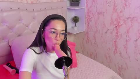 Snapshot of gabbieskinny chatting on November 18, 4:11 pm gabbieskinny online show from November 18, 4:11 pm