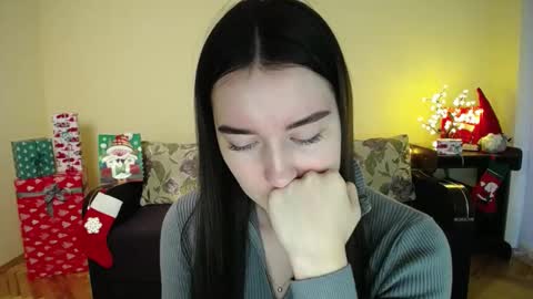 Jaklin online show from December 28, 1:59 pm