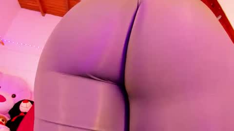Snapshot of gabby_haze chatting on May 27, 12:51 am G A B R I E L A online show from May 27, 12:51 am