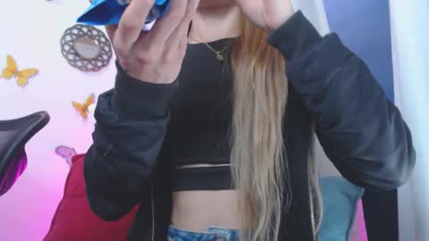 Snapshot of gabbyhills_ chatting on October 15, 10:37 am Gabby online show from October 15, 10:37 am