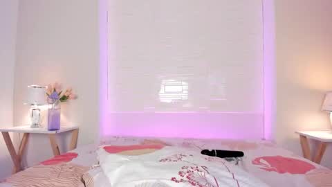 Snapshot of gabbyowenn chatting on February 20, 6:26 am Gabby online show from February 20, 6:26 am