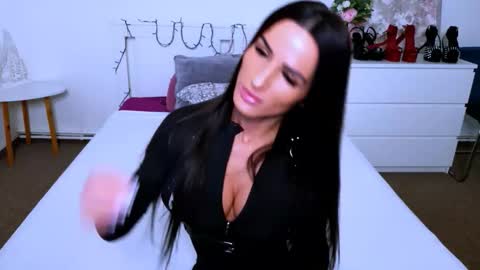 Snapshot of gabi_carter chatting on February 4, 7:25 am GabiCarter online show from February 4, 7:25 am