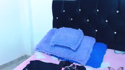 Snapshot of gabi_jhons_23 chatting on November 10, 8:35 am gabi_jhons_23 online show from November 10, 8:35 am