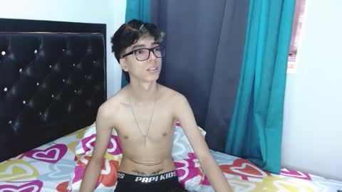 gabriel_x18 online show from March 9, 9:30 pm