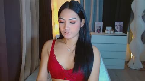 gabriela_deluxe online show from February 8, 8:40 am