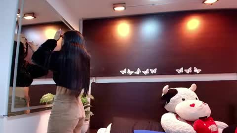 Snapshot of gabriela_meow chatting on May 25, 12:33 pm Gabby online show from May 25, 12:33 pm